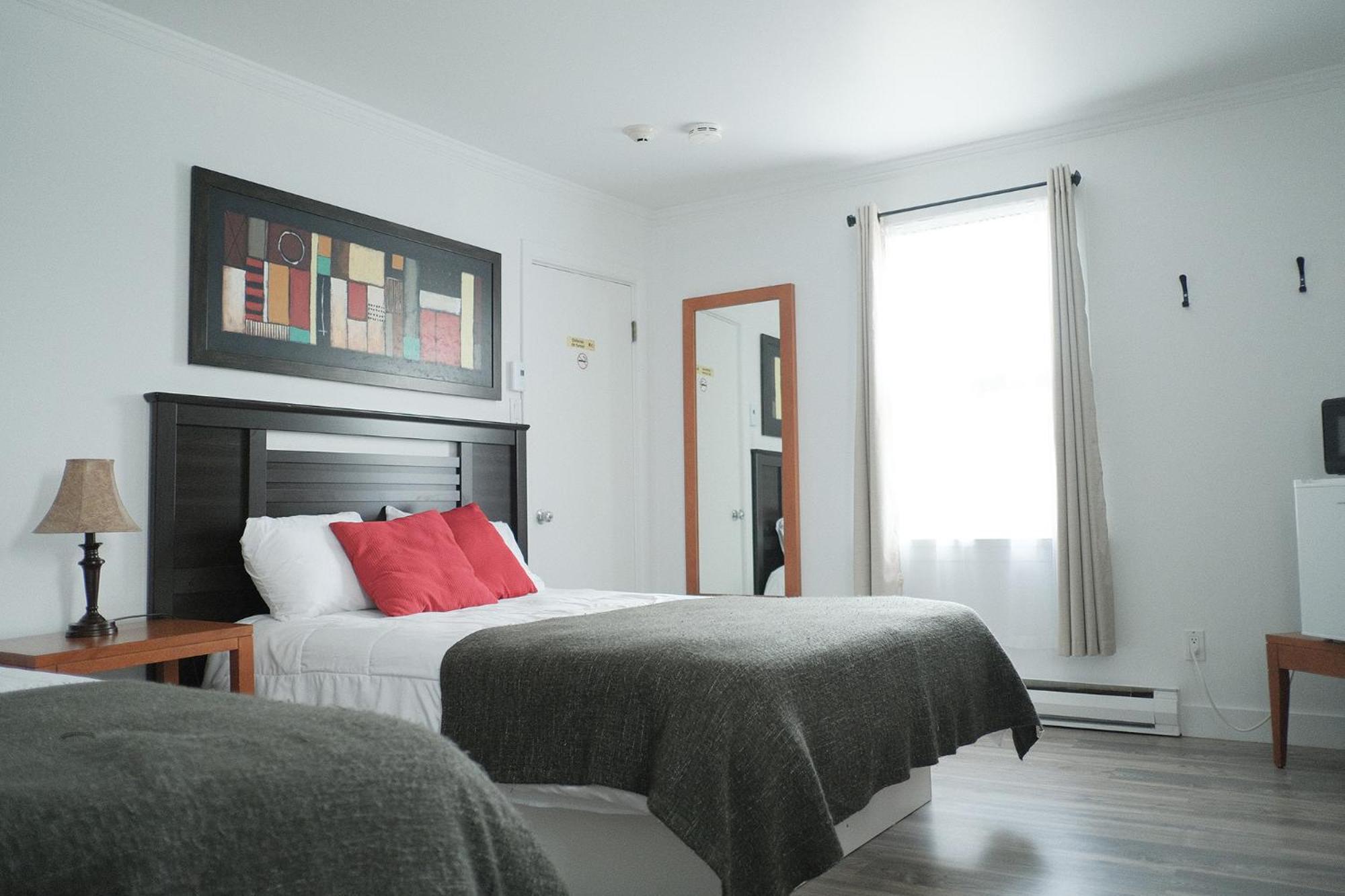 Auberge St-Tite-Des-Caps Saint-Tite-des-Caps エクステリア 写真